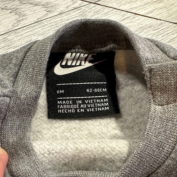 Nike - 6M Gray and Neon Green logo Joggers Set. - Picture 4 of 4